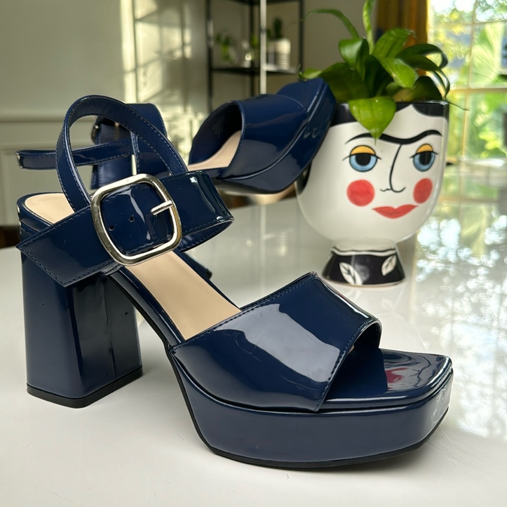 Marc Fisher Women's Graduate Heeled‎ Sandal, Size 8.5 - Picture 2 of 6